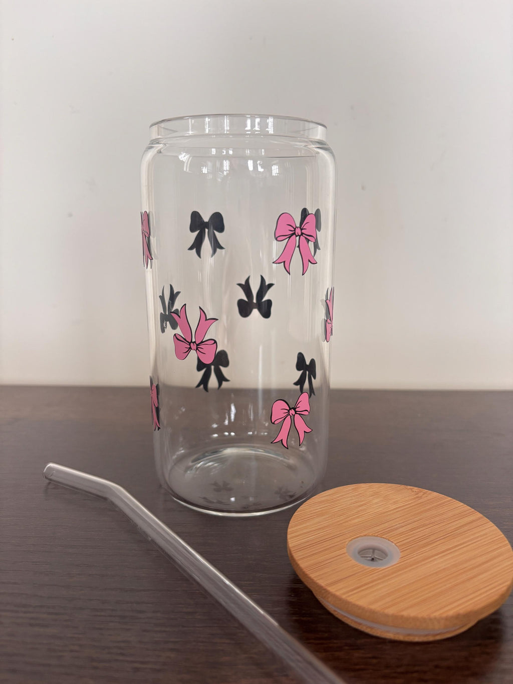 Bow glass/plastic tumbler