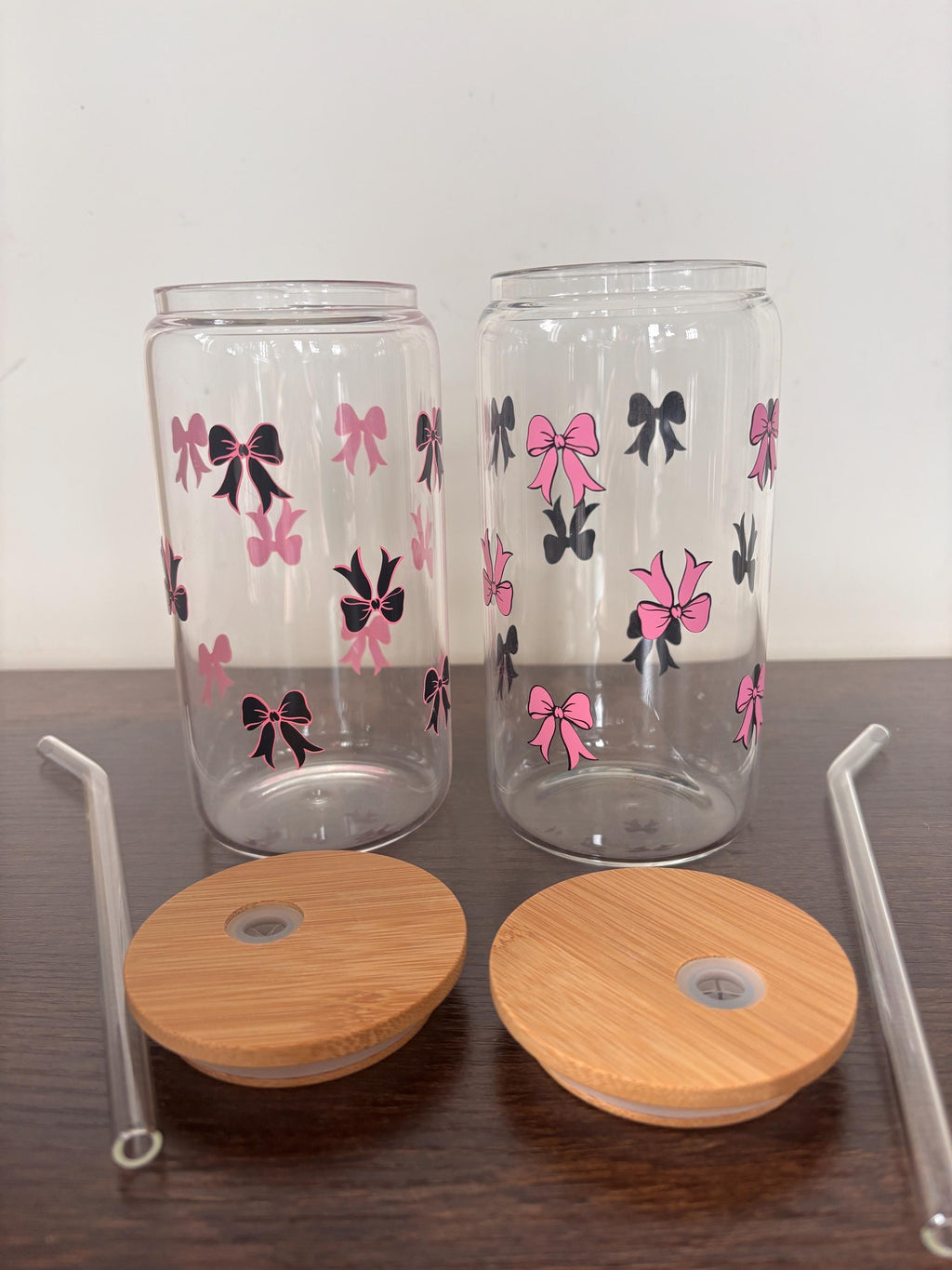 Bow glass/plastic tumbler