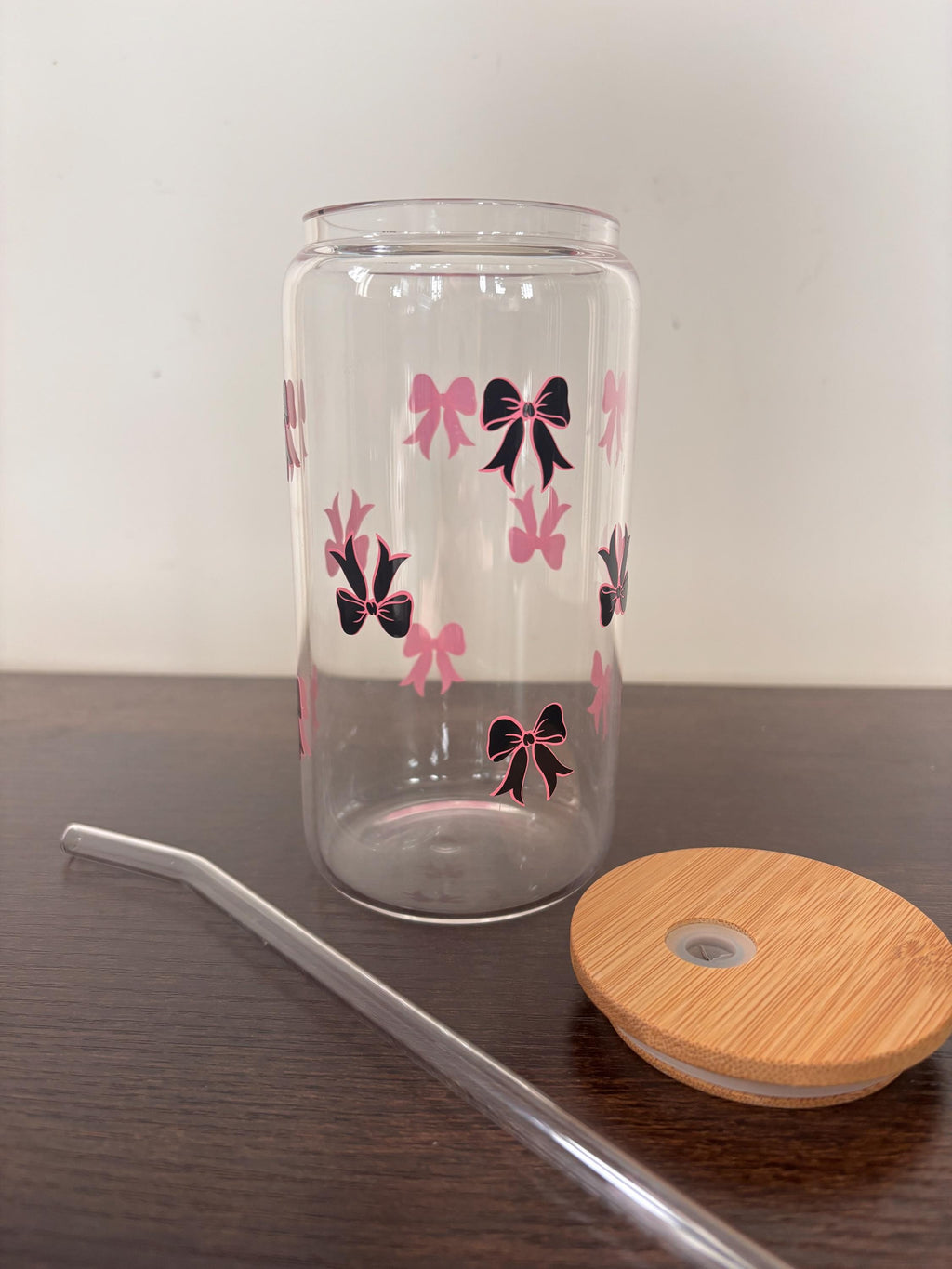 Bow glass/plastic tumbler