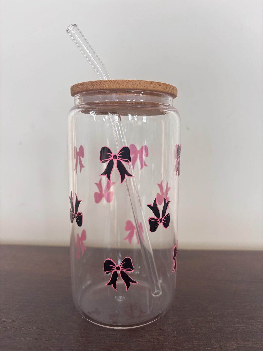 Bow glass/plastic tumbler