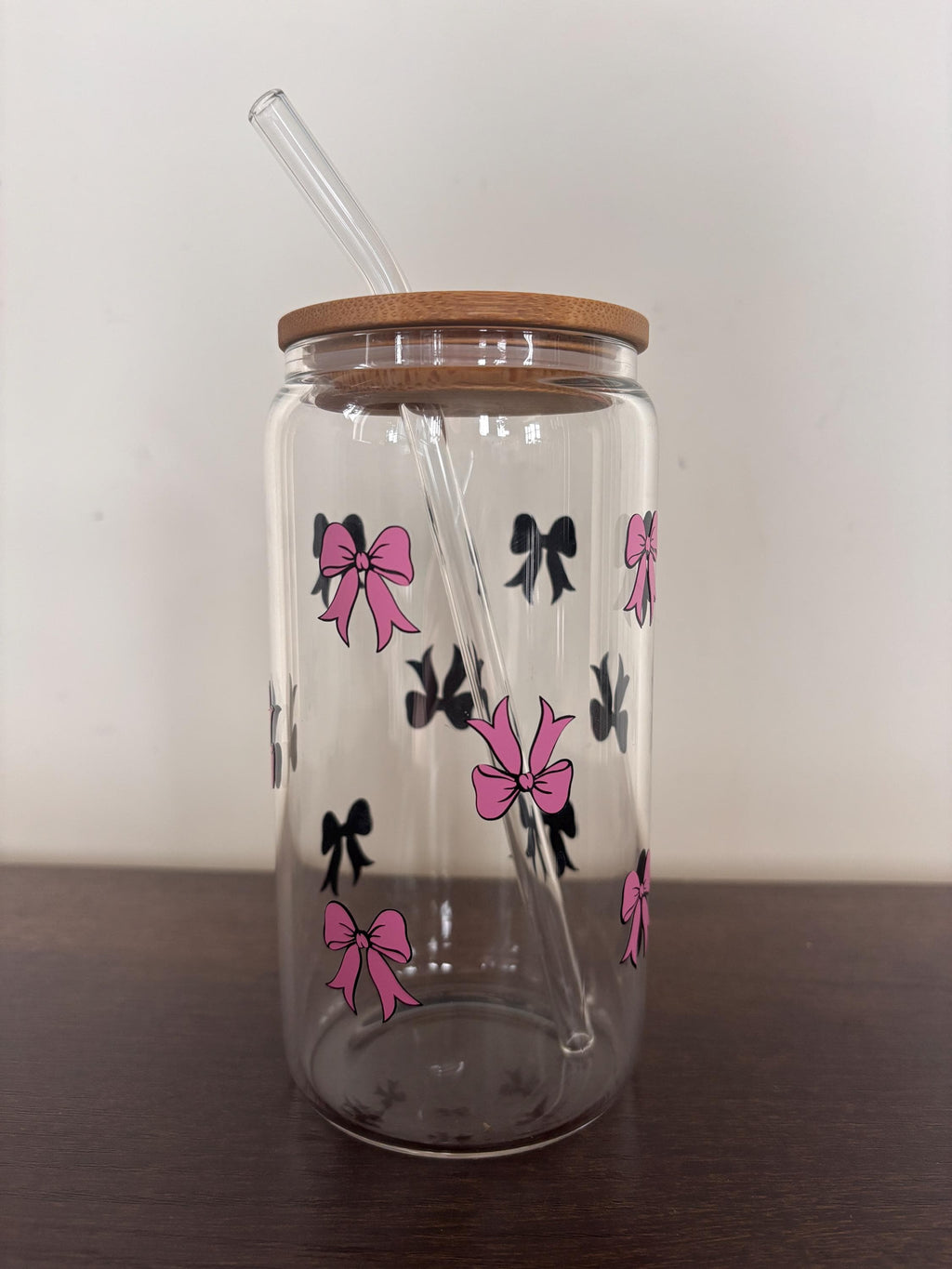 Bow glass/plastic tumbler